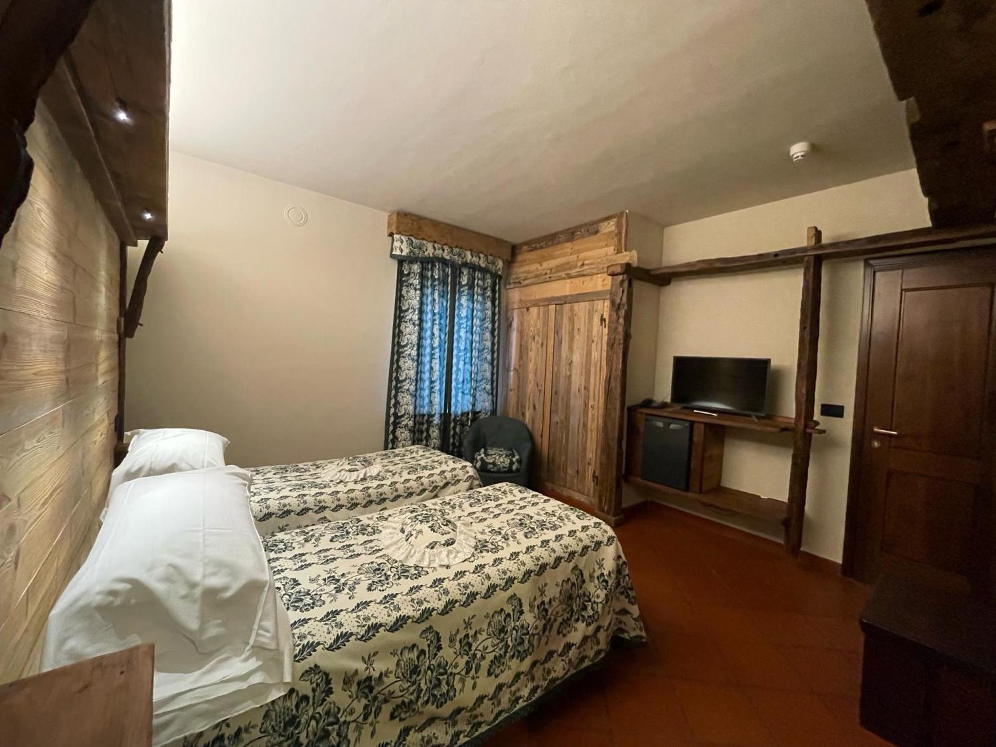 Hotel Milleluci Аоста Екстериор снимка